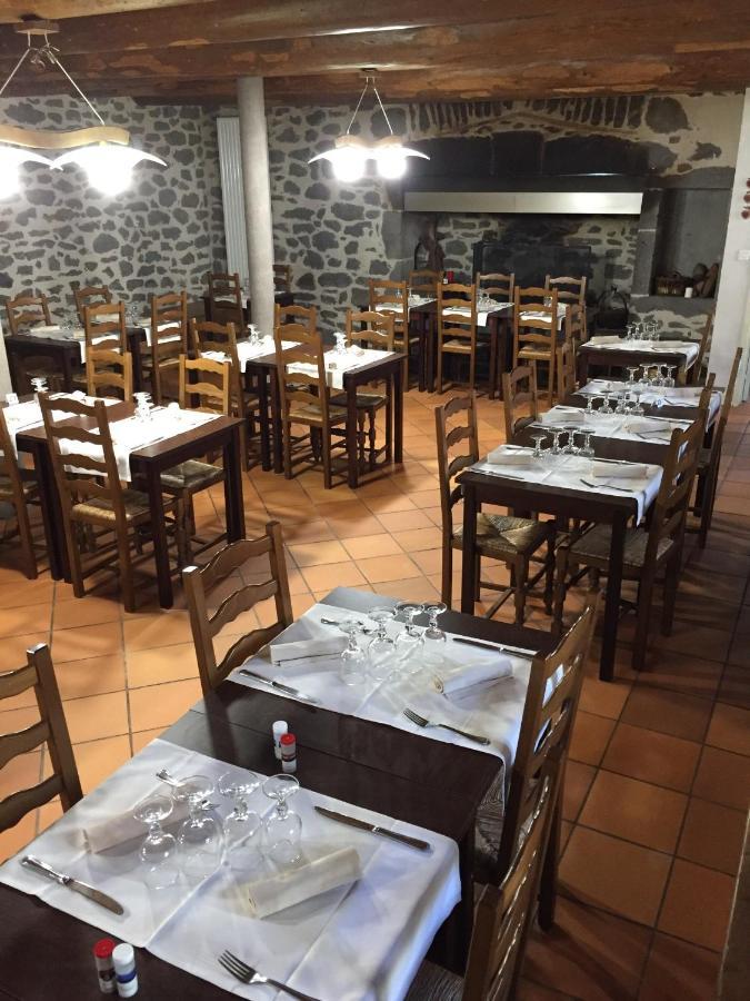 Auberge Les Fontilles Coltines Ngoại thất bức ảnh