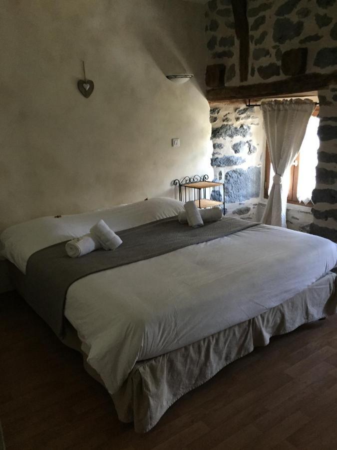 Auberge Les Fontilles Coltines Ngoại thất bức ảnh
